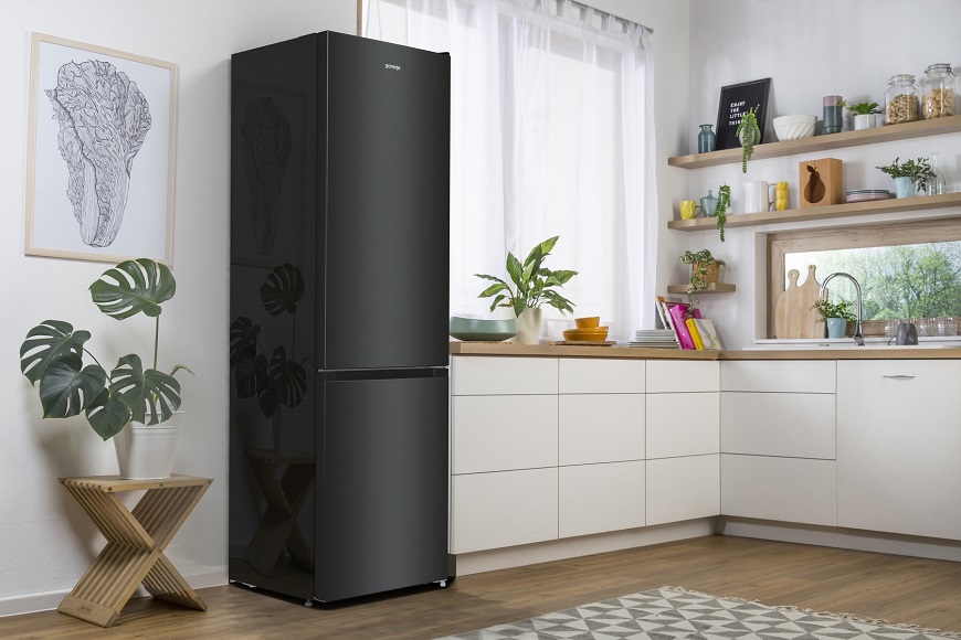 Chladnička s mrazničkou a technologií Kitchen Fit