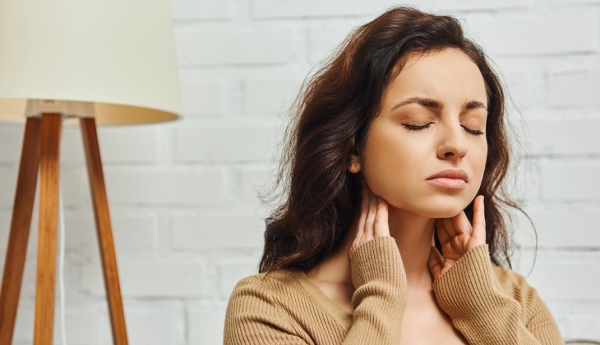 Domácí masáž: Pohodlí a relaxace v každém okamžiku Bolest krku