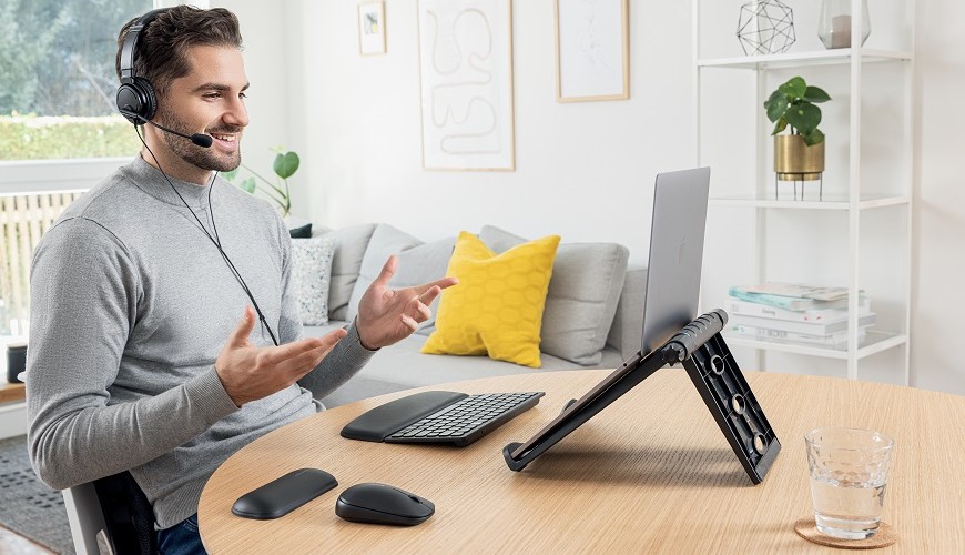Předcházejte bolestem při práci díky ergonomickému příslušenství Leitz a Kensington Ergonomie