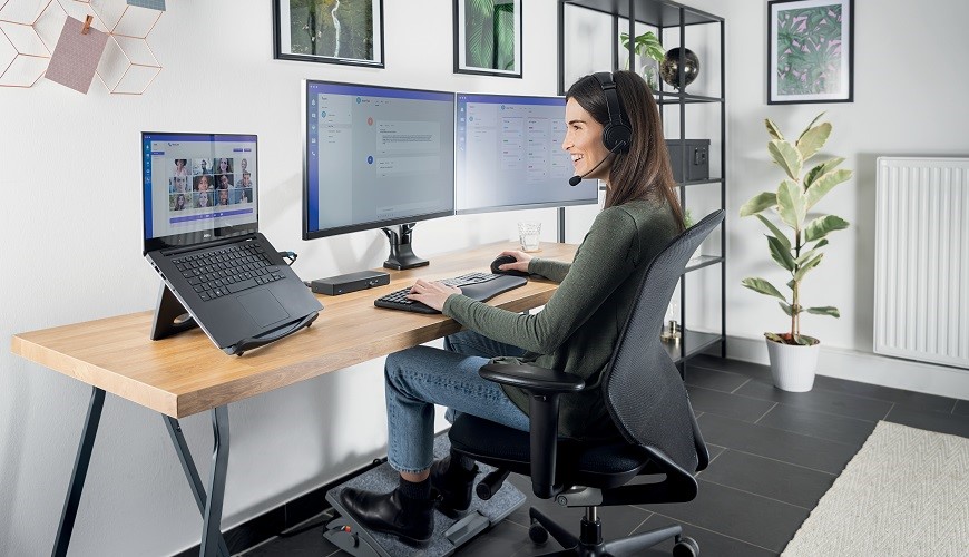 Předcházejte bolestem při práci díky ergonomickému příslušenství Leitz a Kensington Ergonomické příslušenství