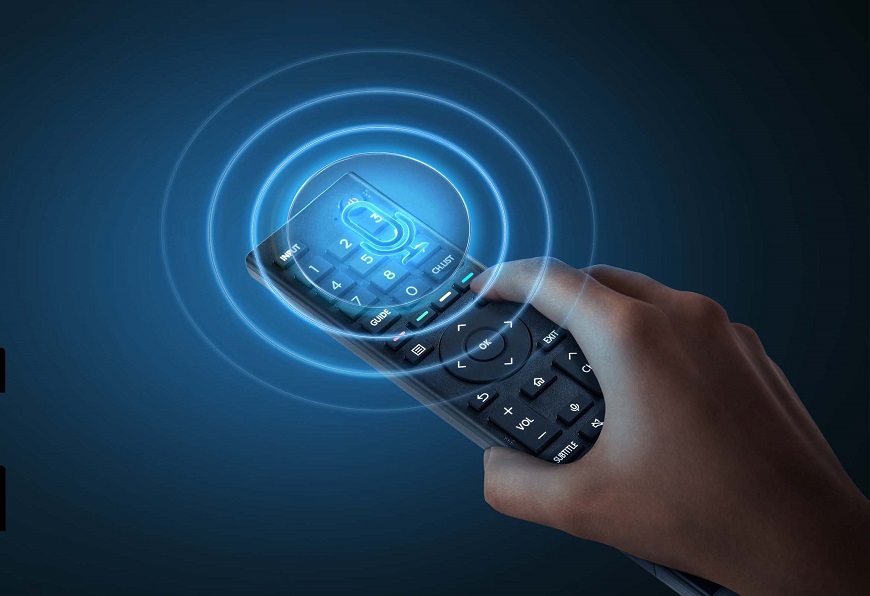 Jak naladit televizi Hisense? Kompletní průvodce od A do Z Jak naladit televizi Hisense - hlasové ovládání