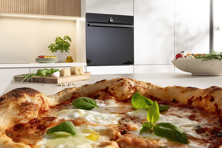 Gorenje trouby upečou výbornou pizzu už za 3,5 minuty Trouba Gorenje GO66EPIZZA350C
