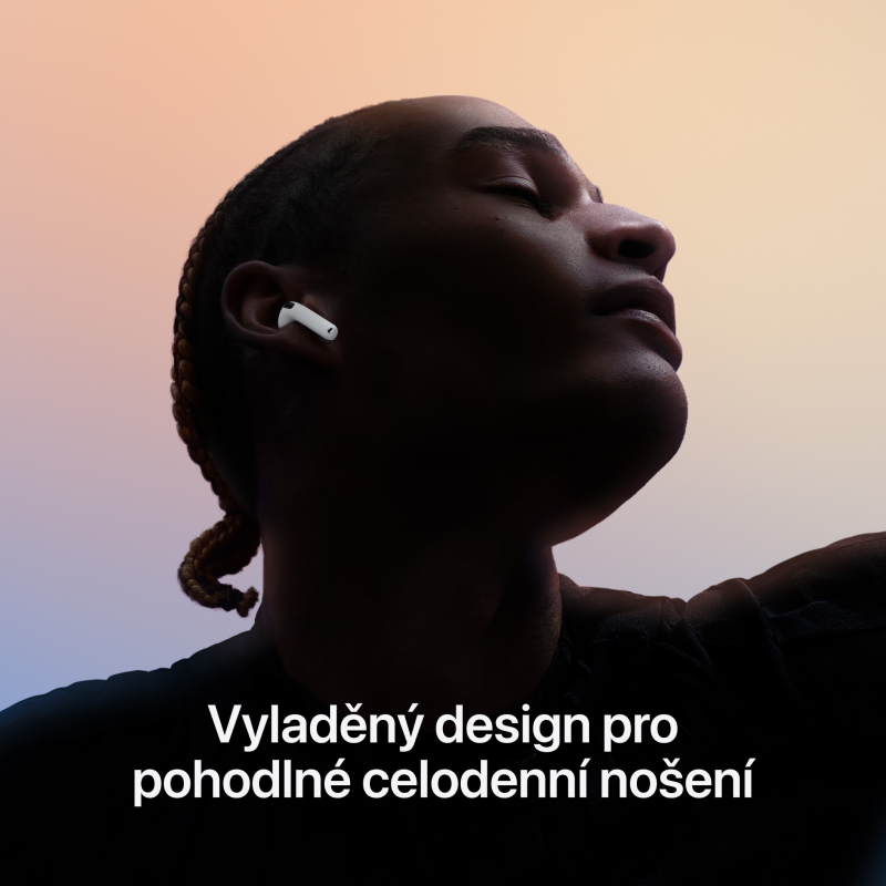 Proč si pořídit AirPods? Žena s Apple Airpods a nádpisem