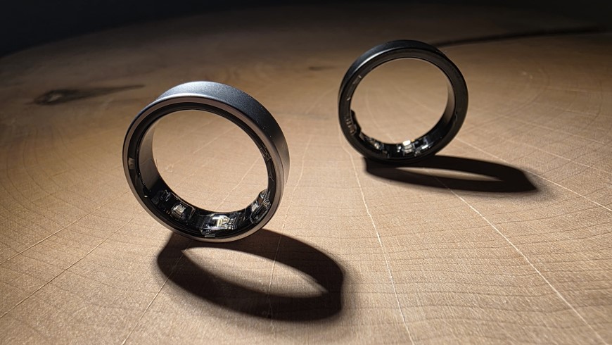 Recenze: Samsung Galaxy Ring – Omotá si vás kolem prstu Chytrý prsten Samsung Galaxy Ring v černém a stříbrném provedení
