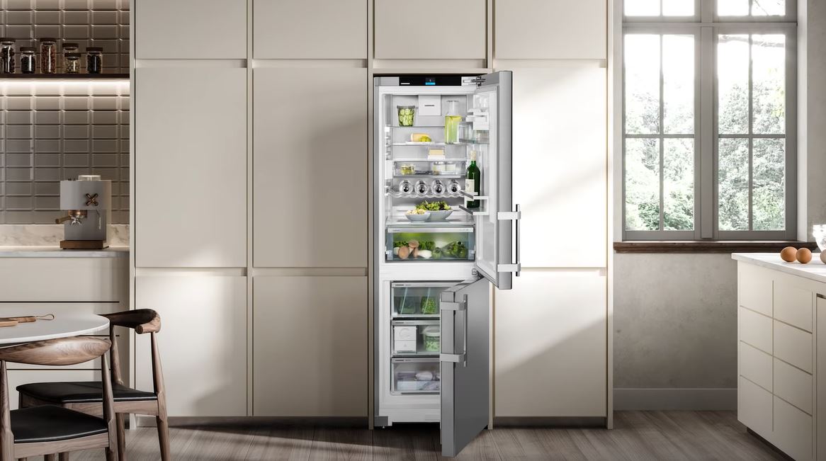 Liebherr InteriorFit aneb dokonalé začlenění lednice do moderní kuchyně Liebherr_interiorFit