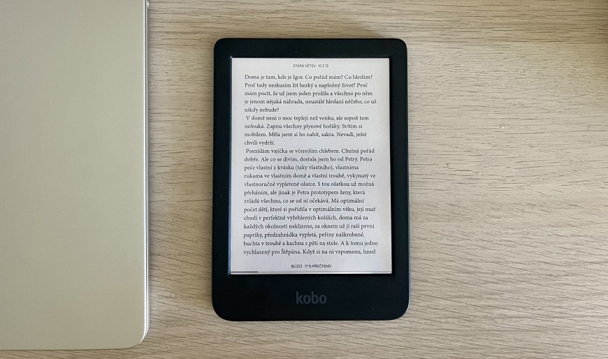 Recenze: Čtečka e-knih Kobo Clara Colour má co nabídnout e-ink displej