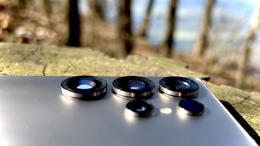 Recenze: Samsung Galaxy S25 Ultra – Volání (z) budoucnosti Samsung Galaxy S25 Ultra – šedý, detail čoček fotosoustavy