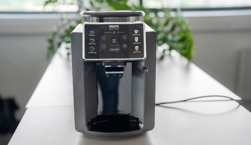 Recenze: Kávovar Krups EA912HF0 Sensation Milk připraví nadýchanou mléčnou pěnu jedním stiskem Krups Sensation Milk