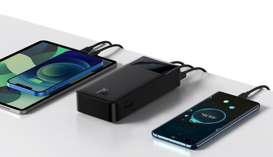 powerbanka dobíjí mobilní telefony a tablet
