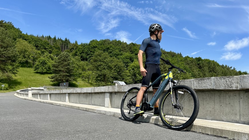 Recenze: Elektrokolo GoGEN Campo MX 720 – Když srdce velí Go a dobrodružství máte v GENech Horské elektrokolo GoGEN Campo MX 720 v terénu