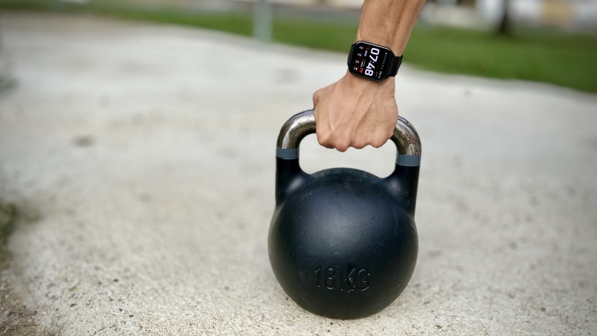Recenze: Chytré hodinky Garmin Venu X1 – Když všechen čas hraje pro vás Chytré prémiové fitness hodinky Garmin Venu X1 při sportu v terénu