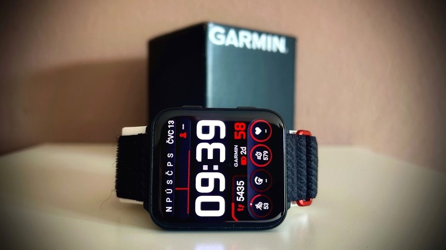 Recenze: Chytré hodinky Garmin Venu X1 – Když všechen čas hraje pro vás Chytré prémiové fitness hodinky Garmin Venu X1 po vyjmutí z balení