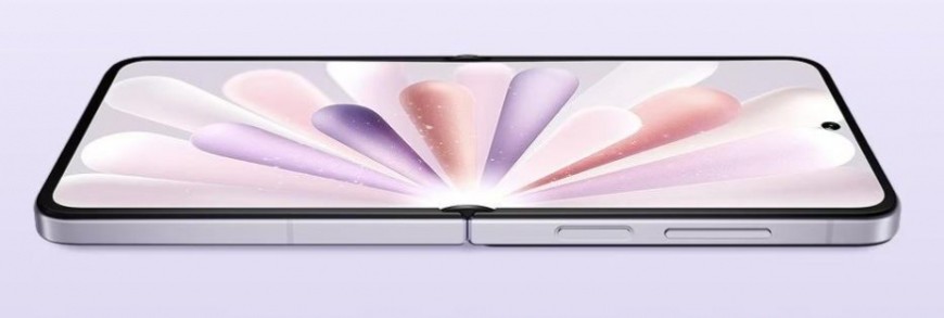 Nejlepší véčko současnosti i vhled do budoucnosti virtuální reality – poznejte žhavé srpnové novinky! Véčkový smartphone Honor Magic V Flip 2 v rozloženém stavu