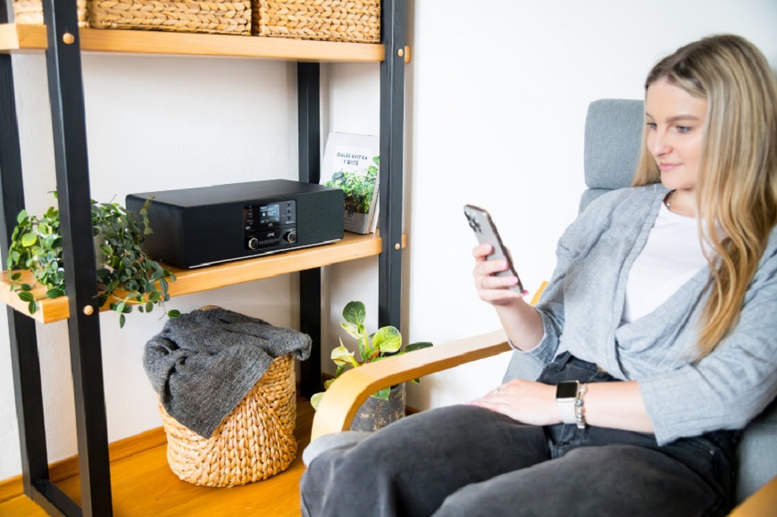 Moderní a stylový poslech s audiem JVC mikrosystem_jvc_interier
