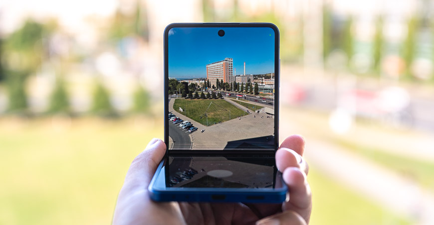 Recenze: Samsung Galaxy Z Flip7 – Když styl hraje prim fotoaparát Galaxy Z Flip7