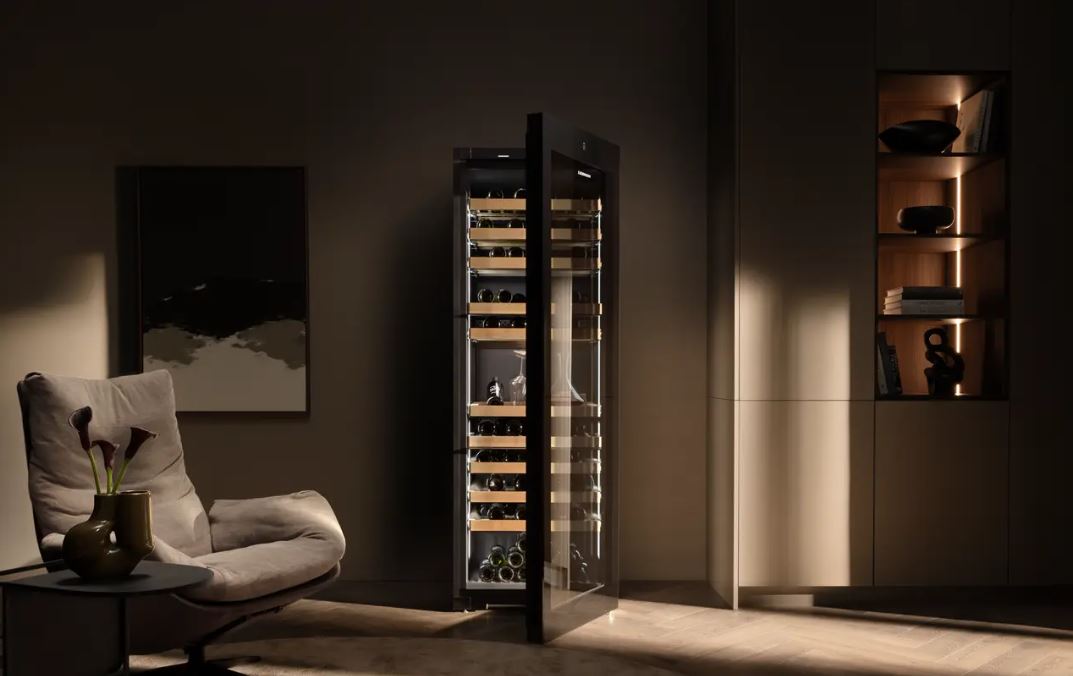Proč chtít vinotéku Liebherr? zadni stěna blacksteel