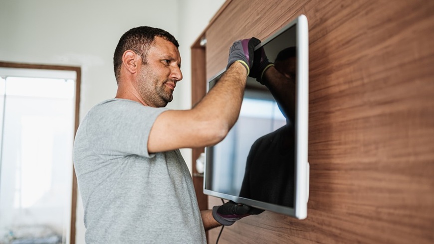 Jak namontovat TV na zeď? Montáž TV na zeď