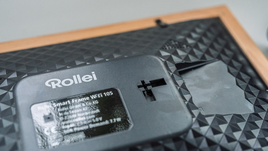 Digitální fotorámeček Rollei Smart Frame WiFi 105 zadní strana