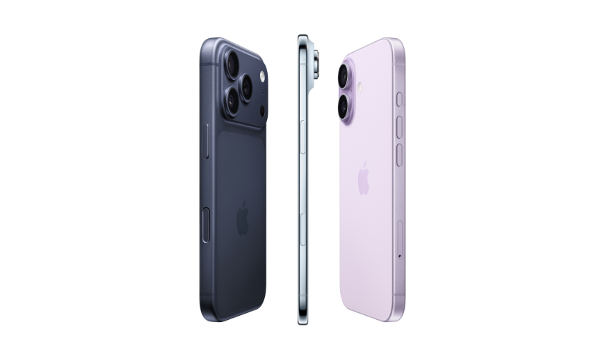 Nová řada iPhone 17 (zprava iPhone 17 Pro, iPhone Air a iPhone 17)