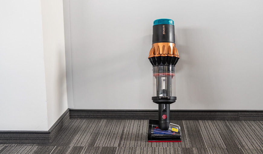 Recenze: Tyčový vysavač Dyson V16 Piston Animal Submarine™ – Expert na podlahy 3 v 1 Tyčový vysavač Dyson V16 Piston Animal Submarine™ s nástavcem na vysávání menších povrchů