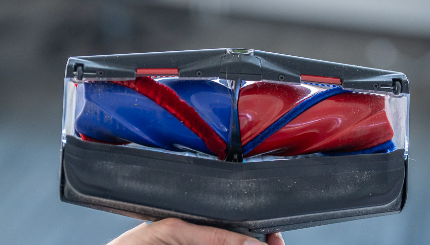 Recenze: Tyčový vysavač Dyson V16 Piston Animal Submarine™ – Expert na podlahy 3 v 1 Nástavec na vysávání podlah tyčového vysavače Dyson V16 Piston Animal Submarine™