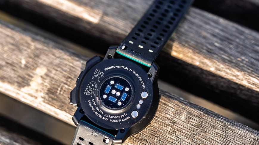 Recenze: Suunto Vertical 2 – Nejlepší parťák každého dobrodruha Suunto Vertical 2 zadní strana chytrých hodinek