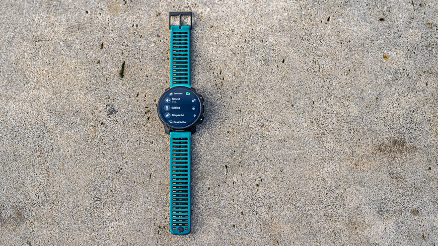 Recenze: Suunto Vertical 2 – Nejlepší parťák každého dobrodruha Chytré hodinky Suunto Vertical 2 se zeleným řemínkem