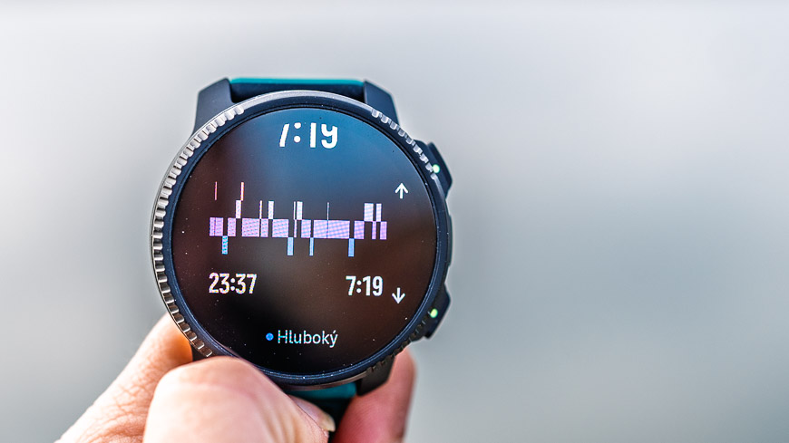 Recenze: Suunto Vertical 2 – Nejlepší parťák každého dobrodruha Suunto Vertical 2 zobrazuje spánkový graf