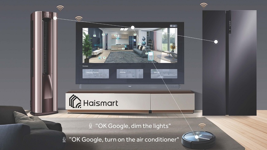 obývací pokoj a televize haier, na níž jsou zobrazena všechna chytrá zařízení v domácnosti, které můžete ovládat přes haismart