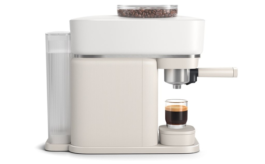 pohled zboku na bílý kávovar Philips Baristina