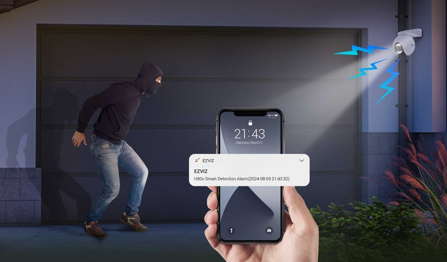 Nové IP kamery 4G & Wi-Fi od EZVIZ: Bezpečí pro dům, chatu i místa bez signálu zloděj se snaží dostat do domu, ale je monitorován IP kamerou EZVIZ
