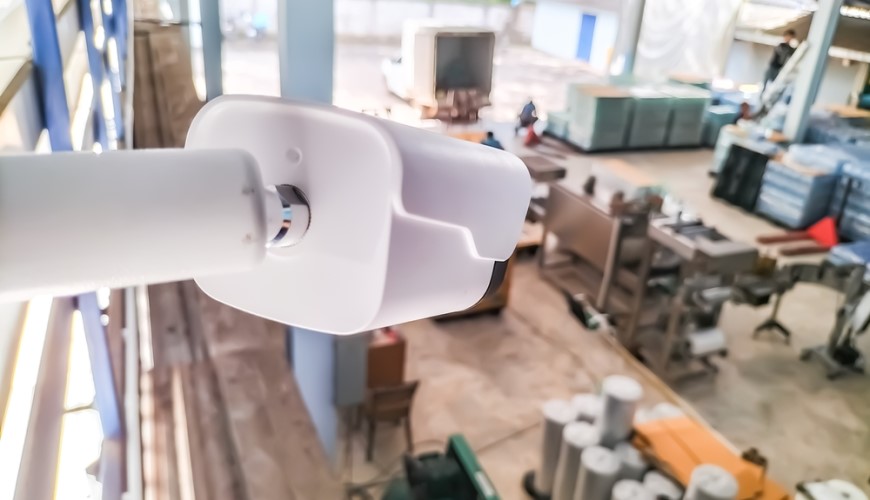 Jak vybrat IP kameru? IP kamera monitorující dění ve skladu