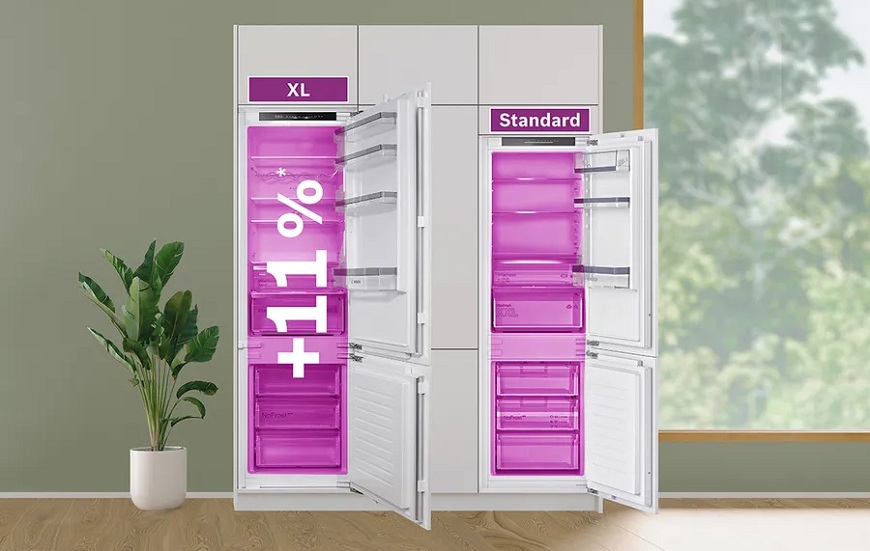 Dvě lednice Bosch vedle sebe, jedna standard výška, druhá XL výška