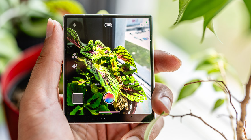 Minitelefon iKKO MindOne Pro v režimu fotografie