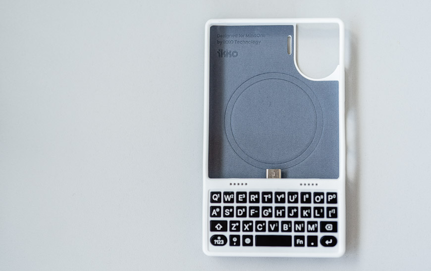 Snap-in case na minitelefon iKKO MindOne Pro