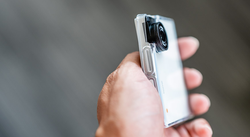 Minitelefon iKKO MindOne Pro v plastovém průhledném obalu