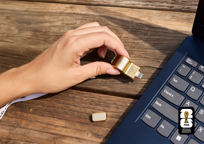 Fotbaloví fanoušci, zbystřete! Ulovte nejen stylovou USB píšťalku Sandisk v designu FIFA World Cup 2026 Píšťalka SanDisk FIFA World Cup 2026 v provedení Golden Edition
