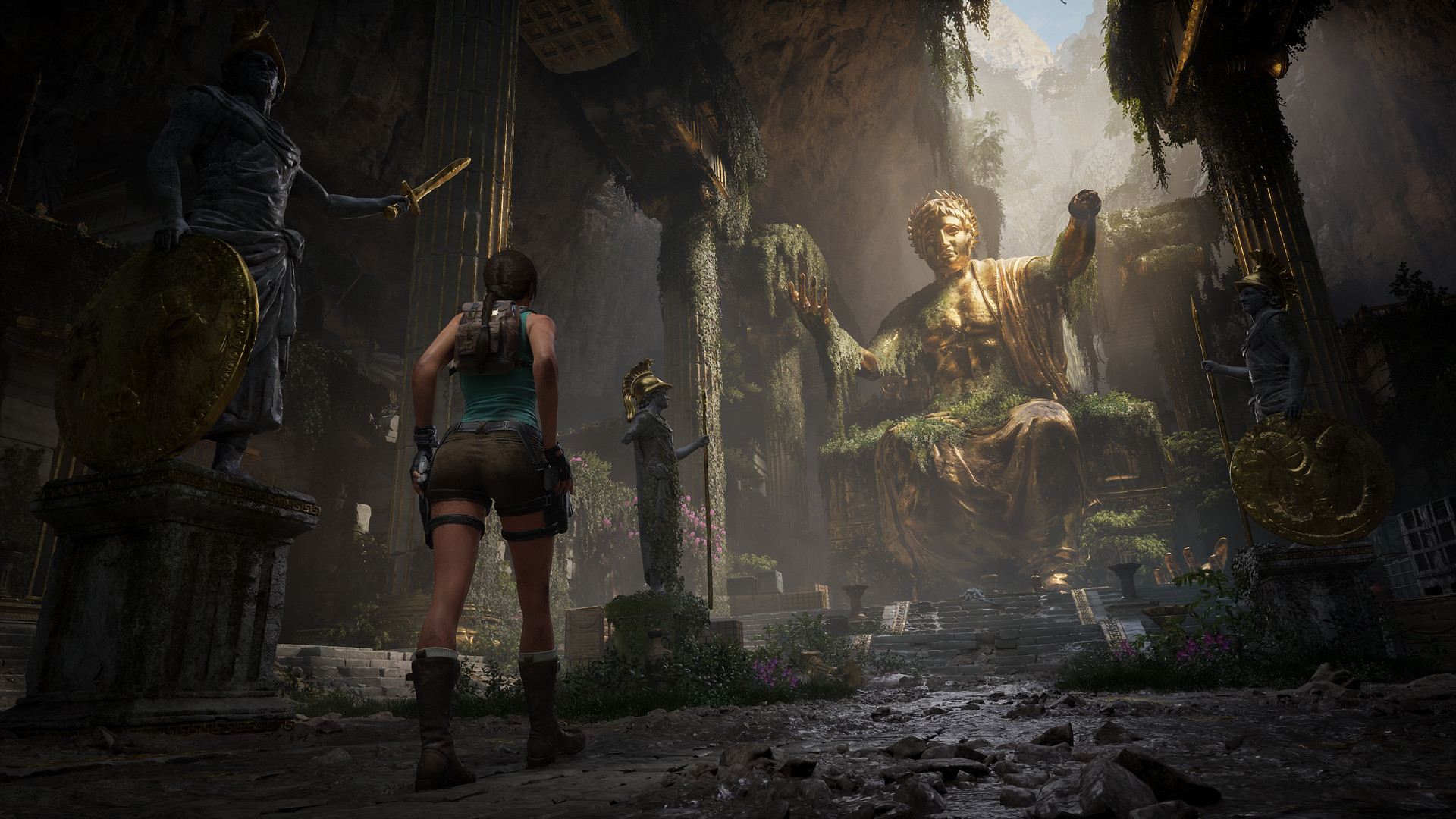 Lara Croft přichází k monumentu
