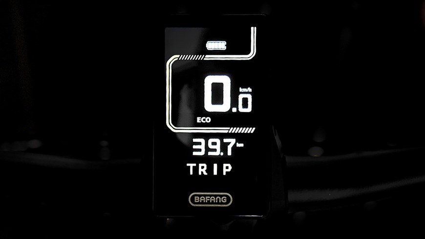 Recenze: Elektrokolo GoGEN Aspen MX 720 se postará o to, aby vaše cyklochoutky nic nebrzdilo Detail displeje/ovladače elektrokola GoGEN Aspen MX 720 se zobrazenými daty o jízdě