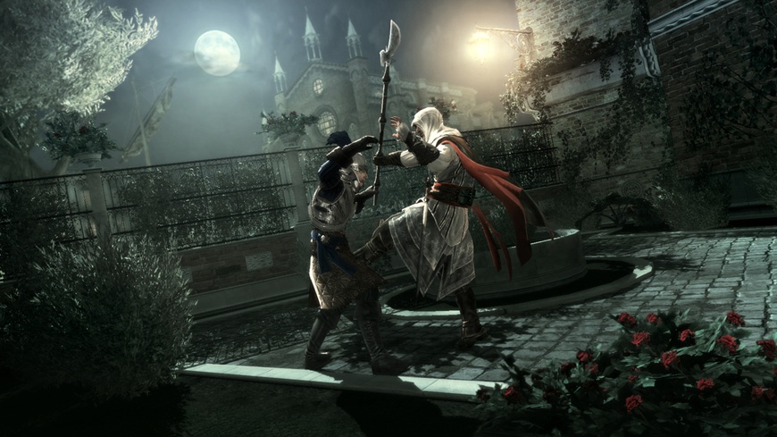 Assassin’s Creed Hexe: Kladivo na čar… asasíny nebude obsahovat magii Ezio bojuje s vojákem na měsícem osvětlené ulici, Assassin's Creed 2