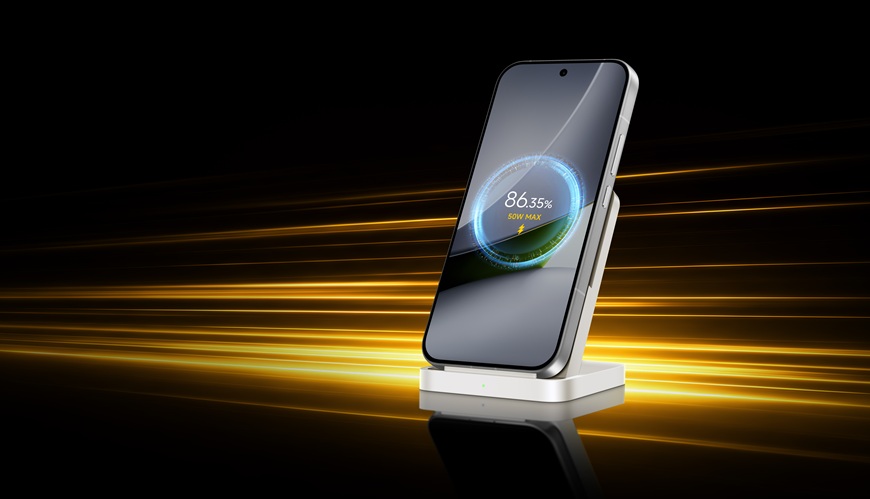 Nový telefon řady POCO F9 na podstavci