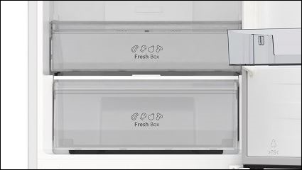 dvě nízkoteplotní zásuvky fresh box v lednici hisense, jsou prázdné.