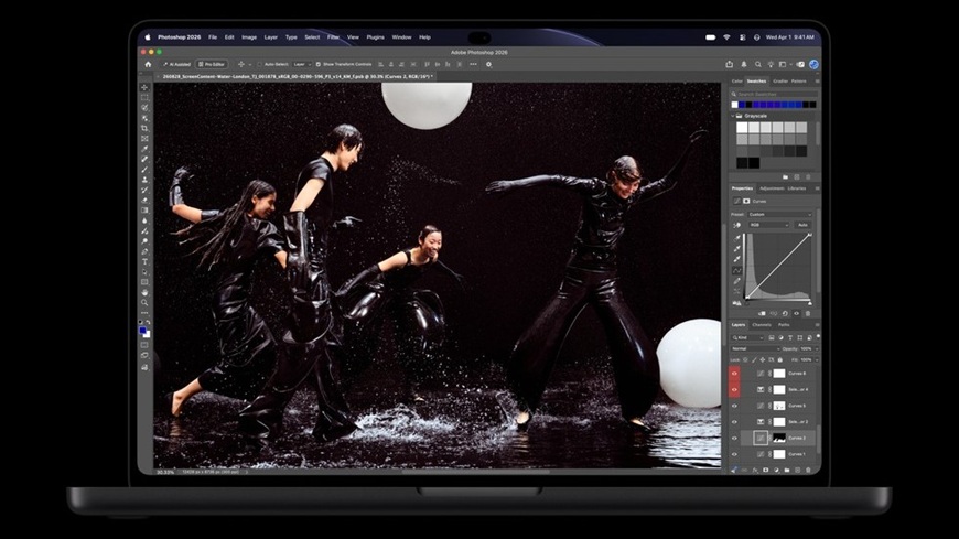 Láska na první PROLED! Apple do třetice všeho nového představil první dotykový MacBook Pro Grafická editace na dotykové obrazovce MacBooku Pro S PROLED displejem