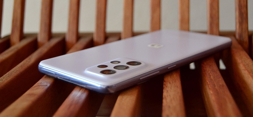 Recenze: Samsung Galaxy A72 příjemně překvapil Samsung_Galaxy_A72-03