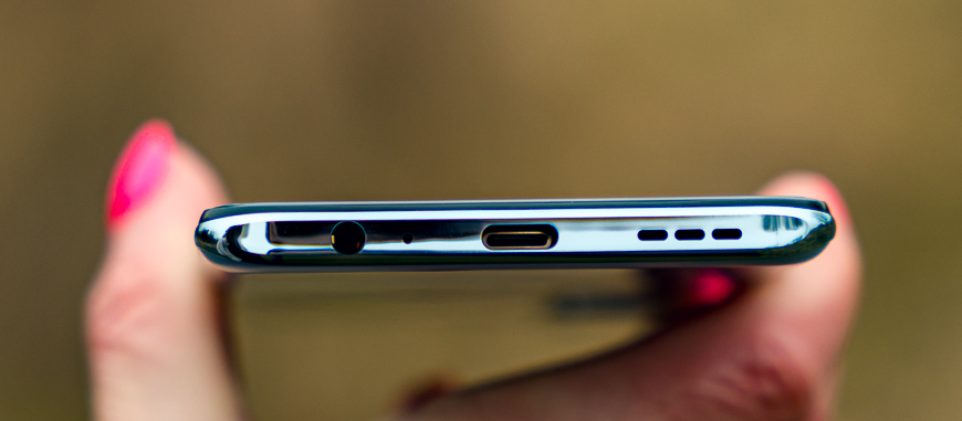 Recenze vivo Y70: Skvěle vybavený elegán vivo Y70