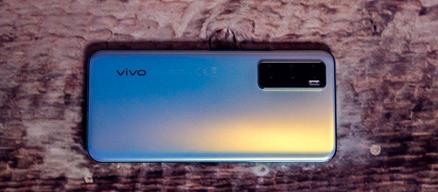 Recenze vivo Y70: Skvěle vybavený elegán vivo Y70