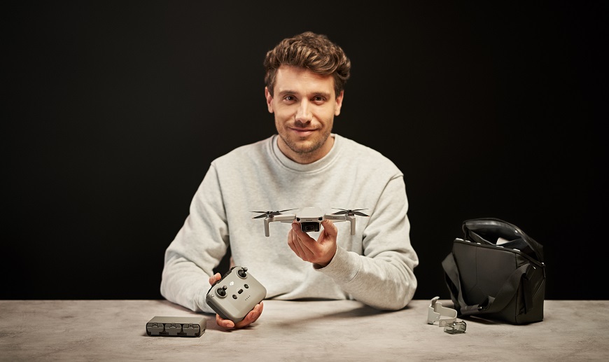 Novinka od DJI. Mini 2 je technologiemi našlapaný dron pro začínající piloty DJI mini 2