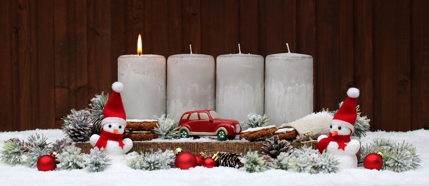 Vyrábíme adventní věnce Vyrábíme adventní věnce