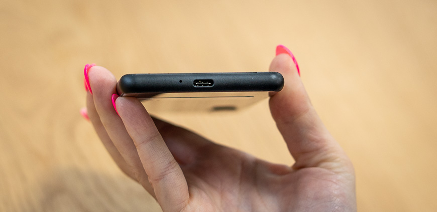 Recenze Sony Xperia 10 II: Vlastně slušný smartphone 33_Sony_Xperia_10_II