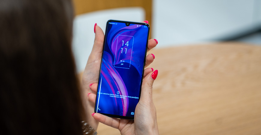 Recenze TCL 10Pro: Displej jako z televize 01_TCL_10_PRO